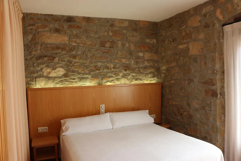 Hostal Palouet De Segarra Masoteras Spain